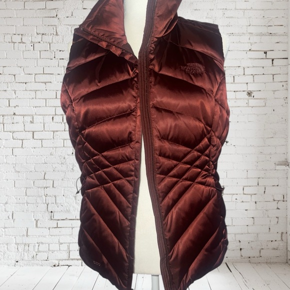 The North Face Maroon Quilted Vest - Picture 3 of 7